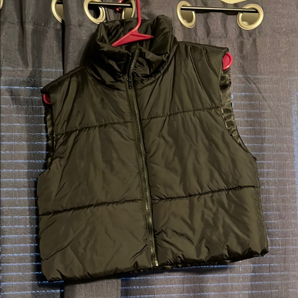 SHEIN Quilted Black Vest